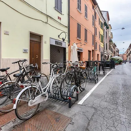 Mayr White 아파트